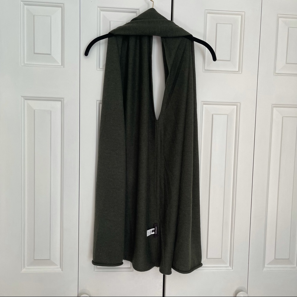 NWOT Kerisma army green shawl/poncho - Picture 4 of 9